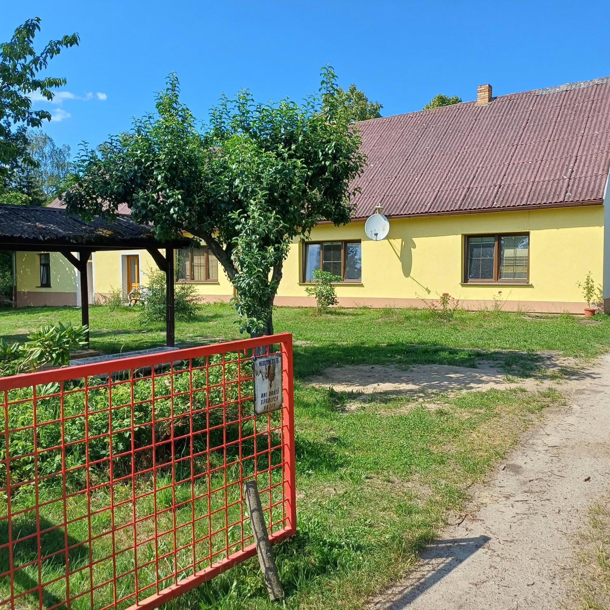 Statek U Spulaka Apartment Lomnice nad Lužnicí Екстериор снимка